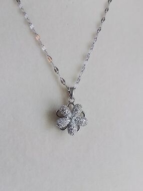 Spinning Silver Floral Pavé Pendant Necklace